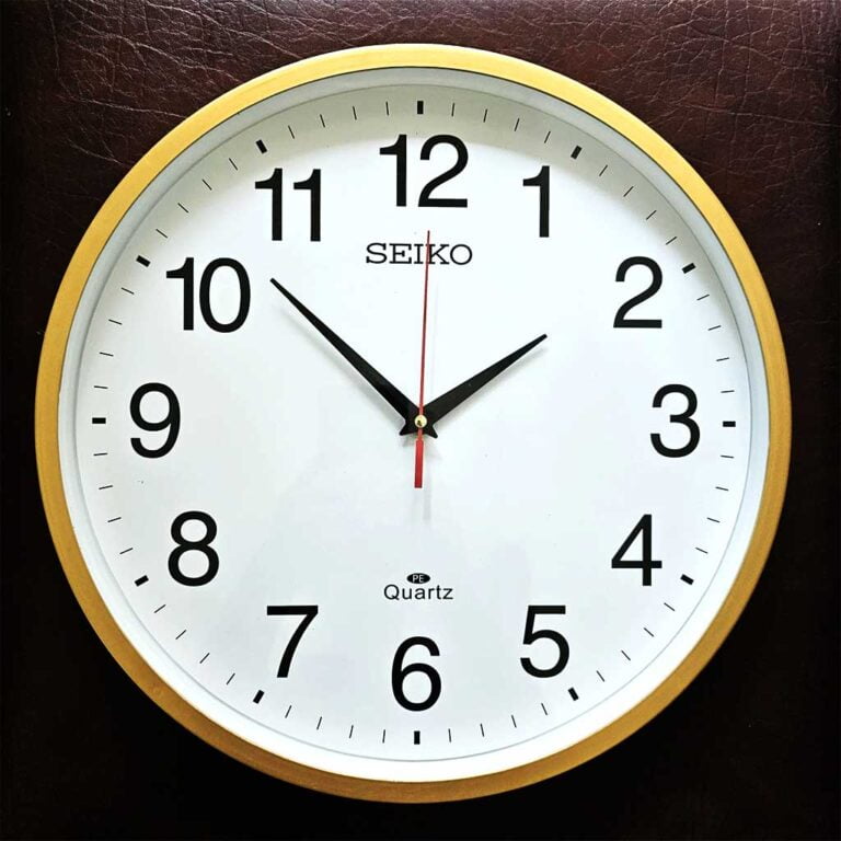 wall clocck 13