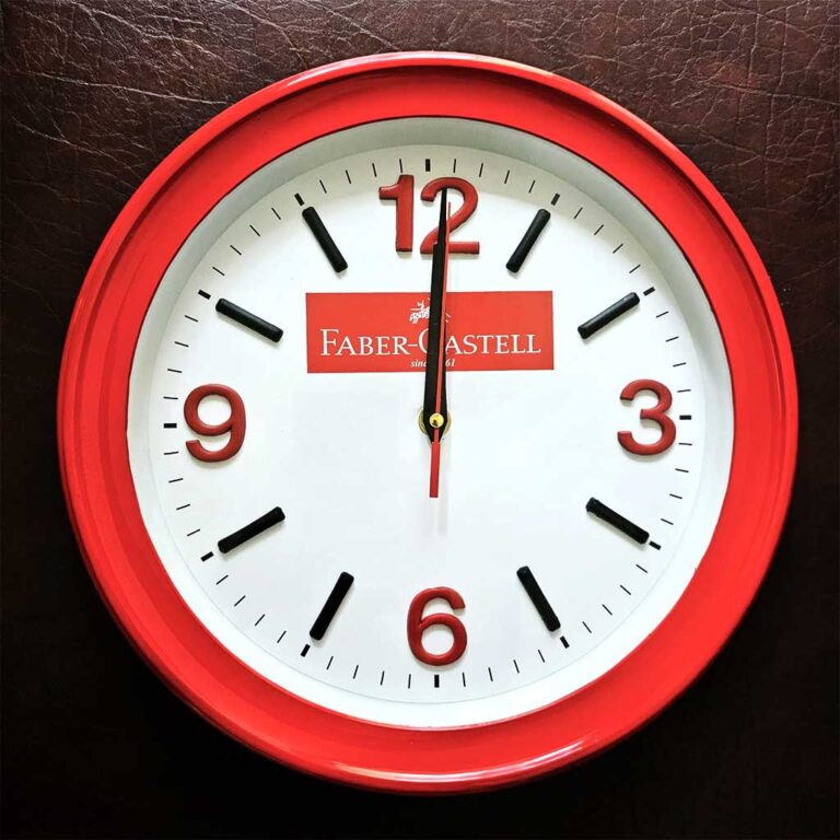 wall clocck 19